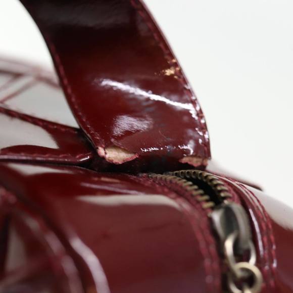 CHANEL Matelasse Shoulder Bag Enamel Red CC Auth bs14514 - Picture 10 of 16